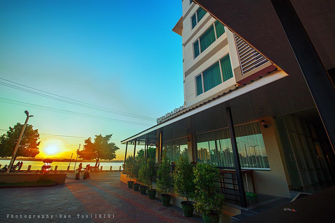 โรงแรมหง่วย มอ มะละแหม่ง ภายนอก รูปภาพ